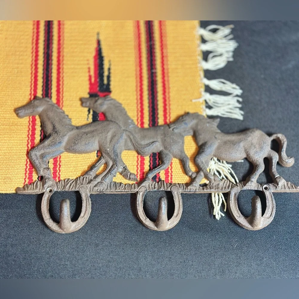 Cast iron wild horses wall with three hooks